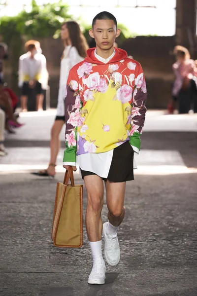 Look 31